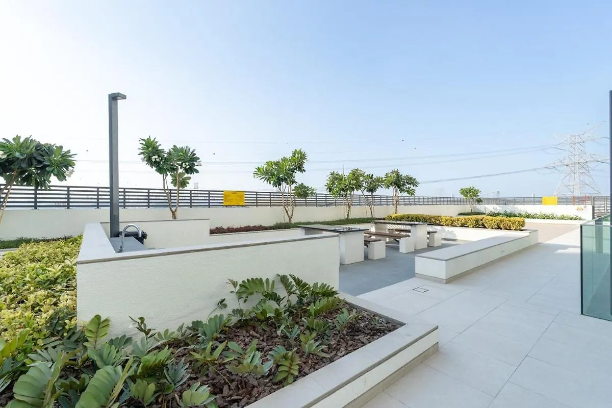 Peaceful 2-Bedroom Apartment In Jebel Ali Perfect For 6 Dubai