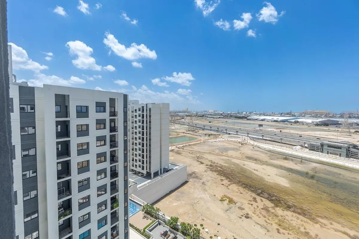 Peaceful 2-Bedroom Apartment In Jebel Ali Perfect For 6 Dubai