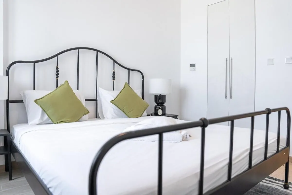 Peaceful 2-Bedroom Apartment In Jebel Ali Perfect For 6 Dubai 0*,  United Arab Emirates