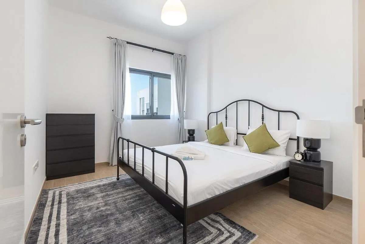 Peaceful 2-Bedroom Apartment In Jebel Ali Perfect For 6 Dubai